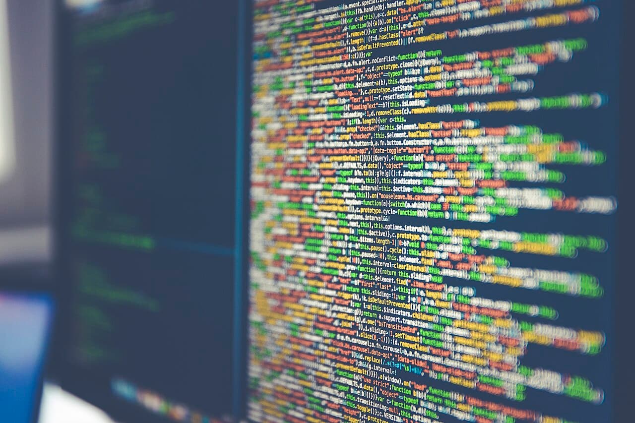 General AI Chatbot vs. Dedicated Writing Assistant for Content Work photo